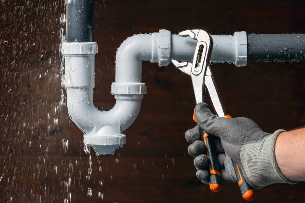 Professional Pipe Repair technician working in Easton, WA